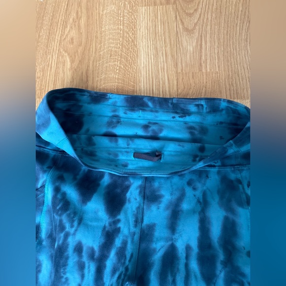 Like New Lululemon Tie Dye Wonder Under Leggings - Picture 5 of 6